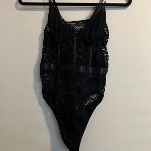Black size Small lace body suit